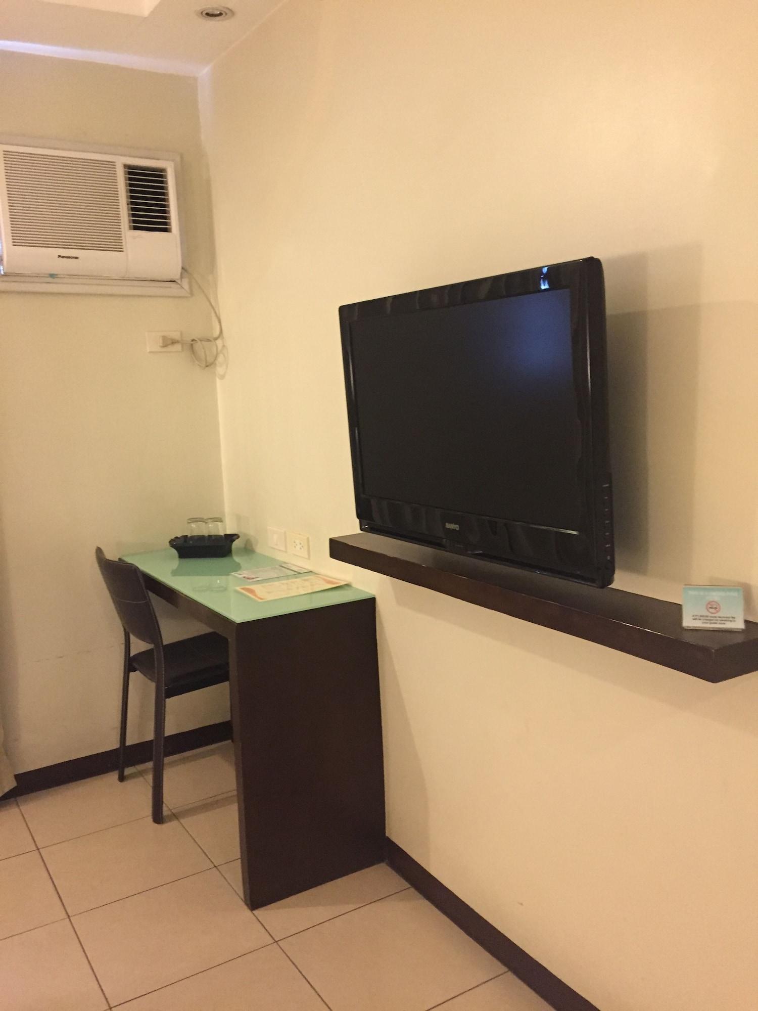 Circle Inn - Iloilo City Center Экстерьер фото