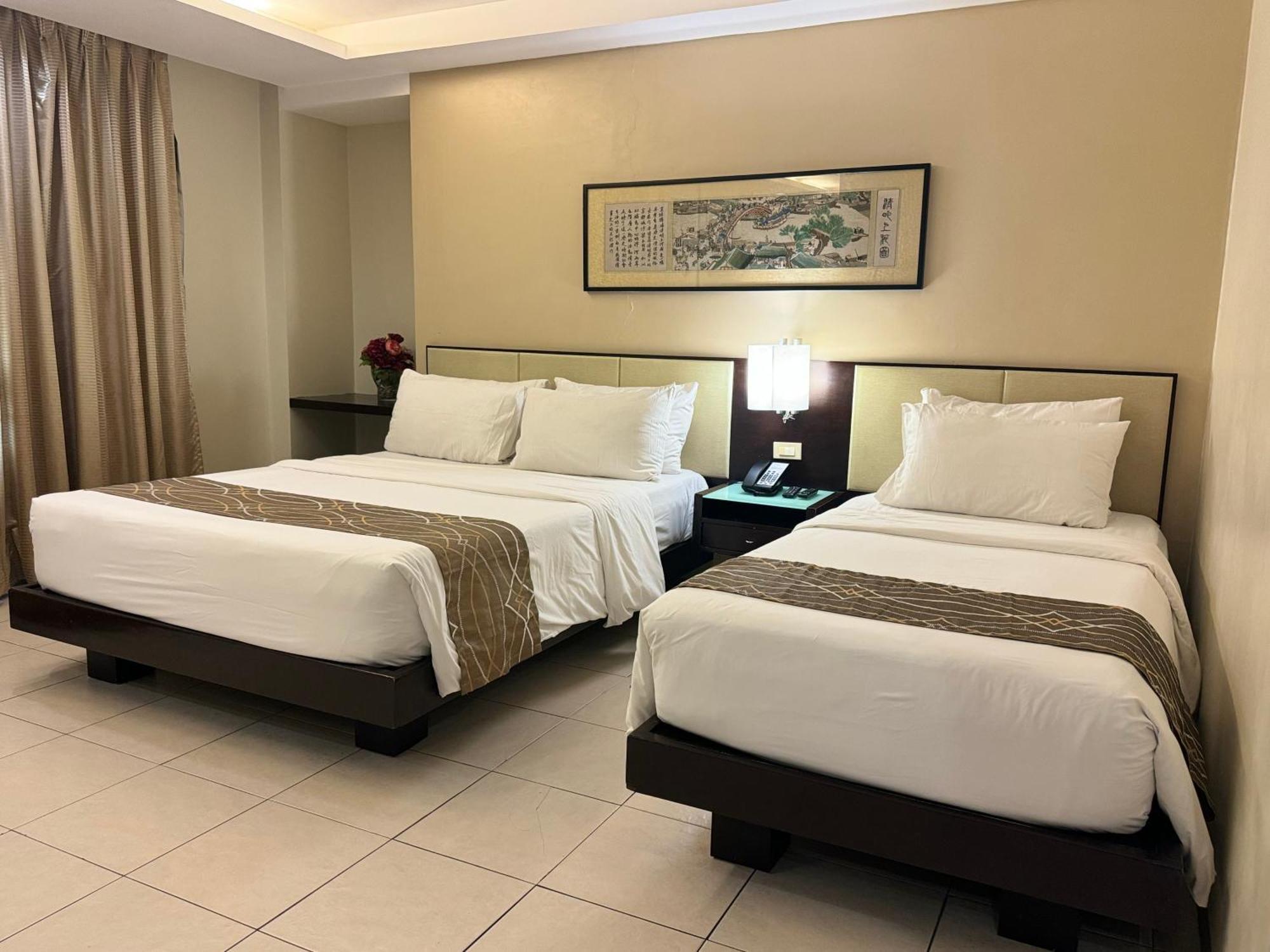 Circle Inn - Iloilo City Center Экстерьер фото